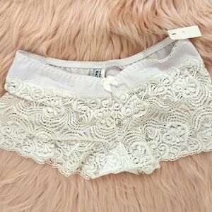Y2K FIND!! Brand New RAMPAGE LACE BOYSHORT PANTIES-S